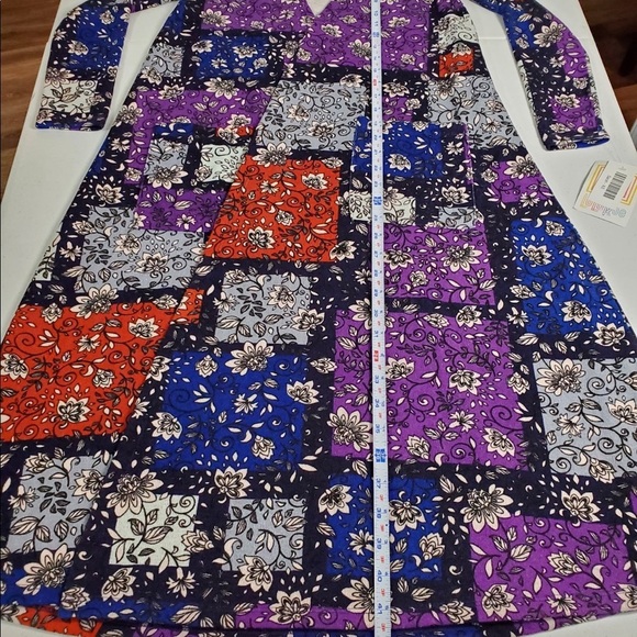 NWT lularoe Sarah Floral quilt pattern,blue/black long cardigan, sz, XS - Picture 3 of 4